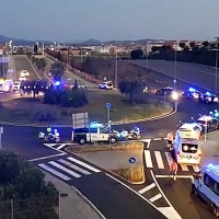 Homenaje mutuo entre Policías, Sanitarios, Guardias Civiles, Bomberos y Militares