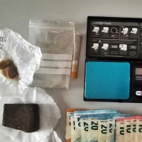 Desmantelan un punto de droga en un domicilio familiar de Higuera la Real (Badajoz)