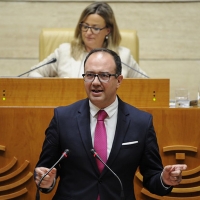 Cs defiende que los sanitarios puedan cerrar sus negocios y acogerse a las ayudas del Gobierno