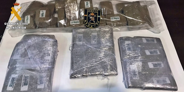 Pillado con más de tres kilos y medio de hachís ocultos cuando lo transportaba hasta Plasencia