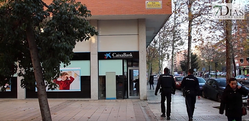A prisión por robar a personas mayores su tarjeta bancaria y gastar su dinero