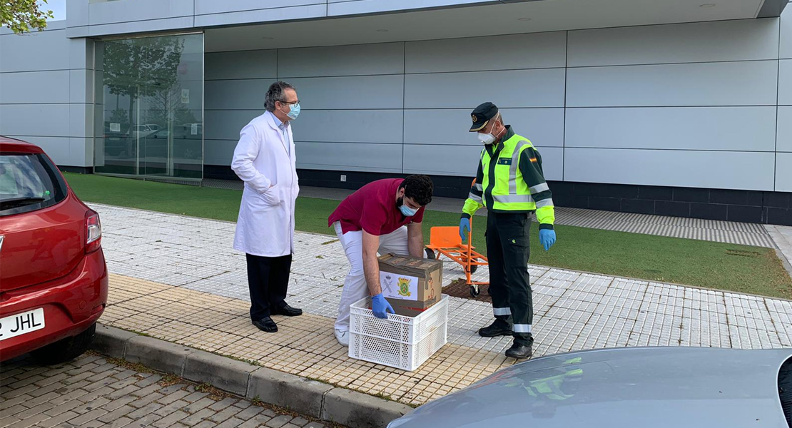 La Guardia Civil cede material al Hospital Casaverde Extremadura