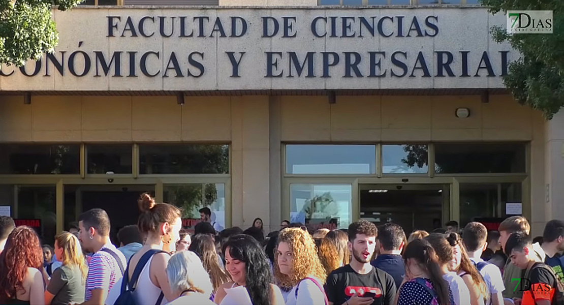 Solo dos personas podrán viajar para recoger las pertenencias de los estudiantes