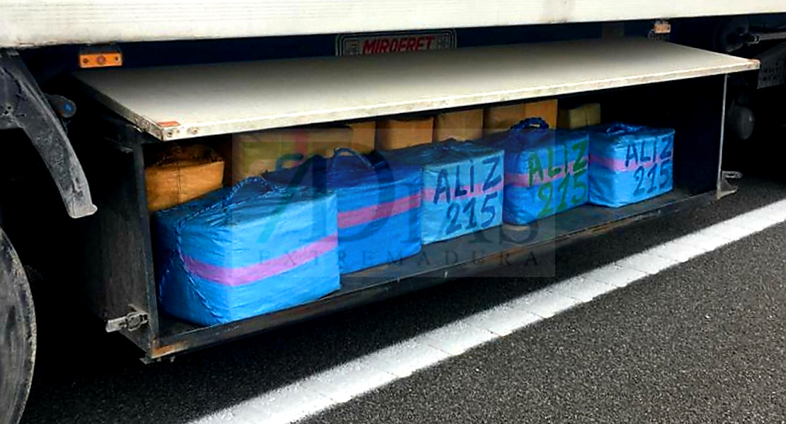 Interceptan un camión cargado de hachís y un millón de euros
