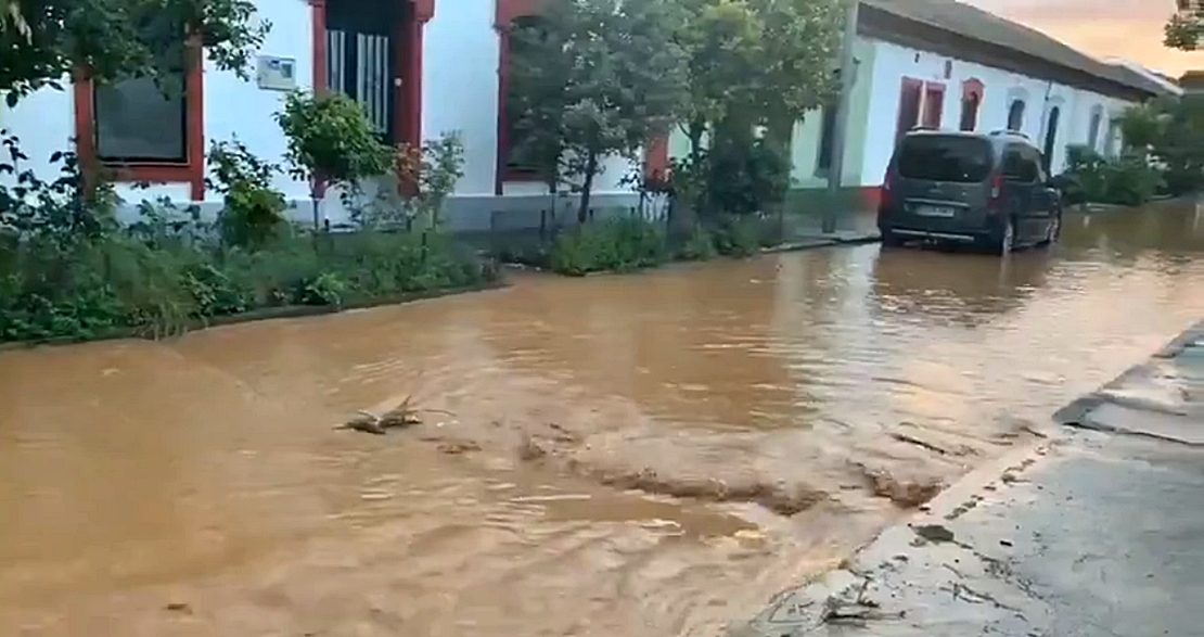 El paso del frente provoca algunas inundaciones en La Serena