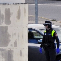 Cáceres – La Policía Local denuncia a 18 personas y controla a 131 peatones y 422 vehículos