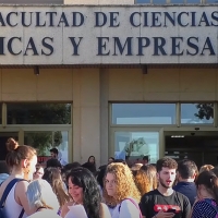 Solo dos personas podrán viajar para recoger las pertenencias de los estudiantes