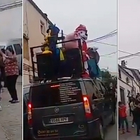 El barrio de un pueblo monta una fiesta en plena calle saltándose el confinamiento