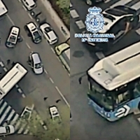 Huyen a gran velocidad colisionando contra un autobús tras robar en un restaurante