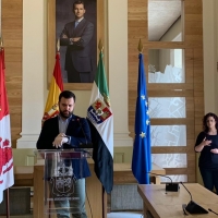 El Ayuntamiento anima a los cacereños a celebrar San Jorge en sus casas