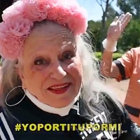 La Rosalía de 90 años que sorprende a todos cantando contra el coronavirus