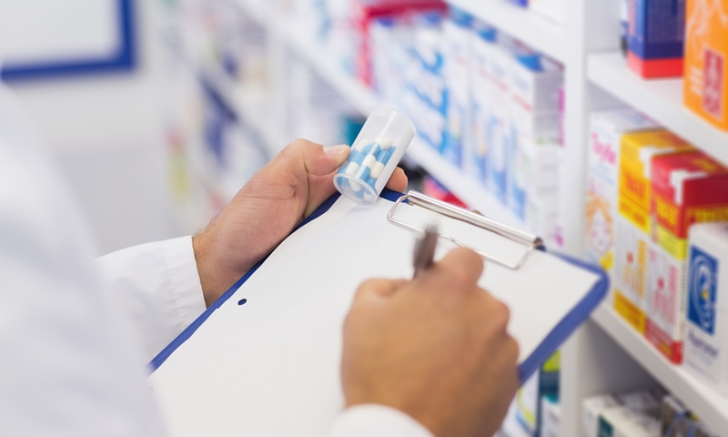 El COVID-19 acecha a farmacias de todo el país