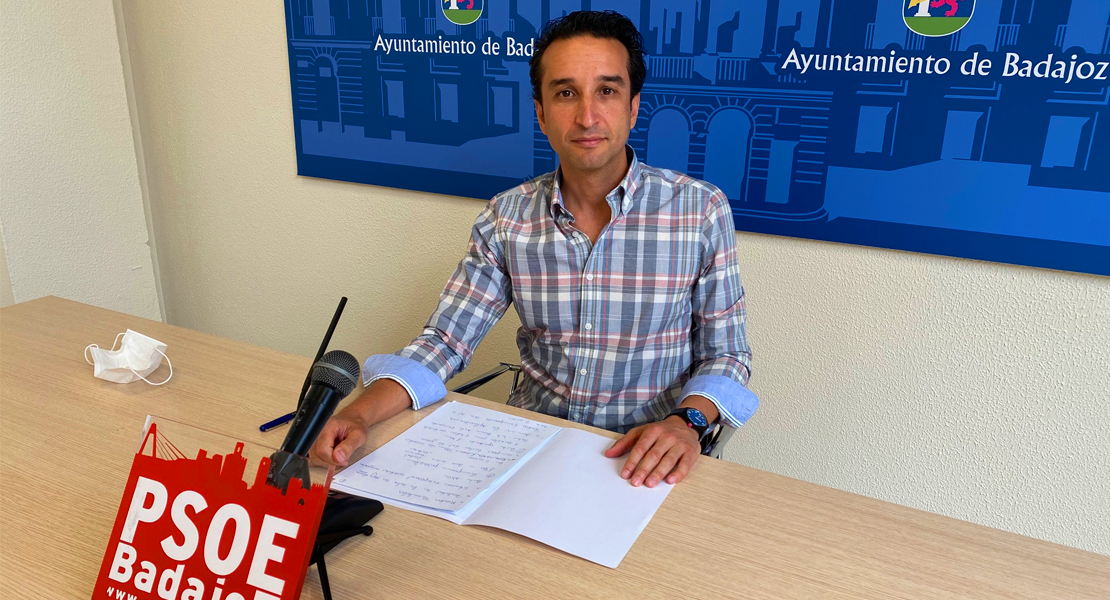 Cabezas sobre las ayudas a hosteleros y comerciantes: "No les ayuda a hacer caja"