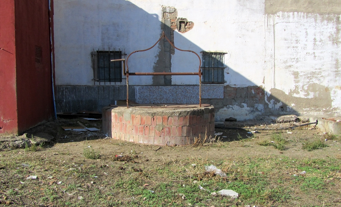 Comienza el reparto de agua potable en la barriada de Tulio (Badajoz)