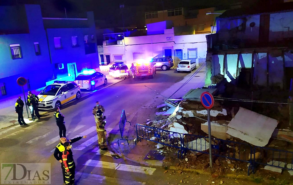 Salva la vida tras derrumbarse su vivienda de madrugada en San Roque (Badajoz)