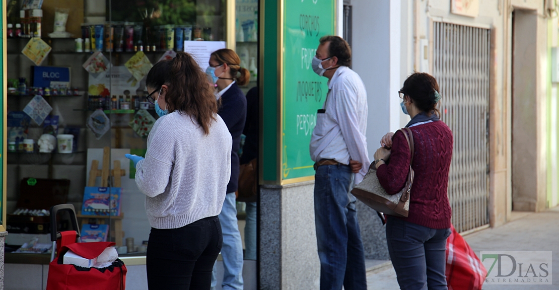 Los establecimientos y locales deberán exponer su aforo máximo