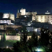 Cáceres recupera la iluminación artística de la ciudad monumental