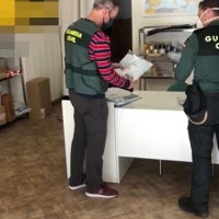 Detenido por vender productos sanitarios falsos contra el Coronavirus en farmacias