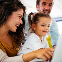 Exigen a Vara poner en marcha de forma inmediata medidas de conciliación para las familias