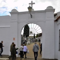Horarios y medidas para la apertura de los cementerios de Badajoz