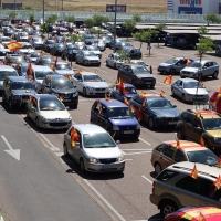 Cientos de pacenses invaden las calles de Badajoz para exigir la dimisión del Gobierno