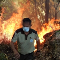 Incendio forestal entre Arroyo de San Serván y Lóbon (BA)