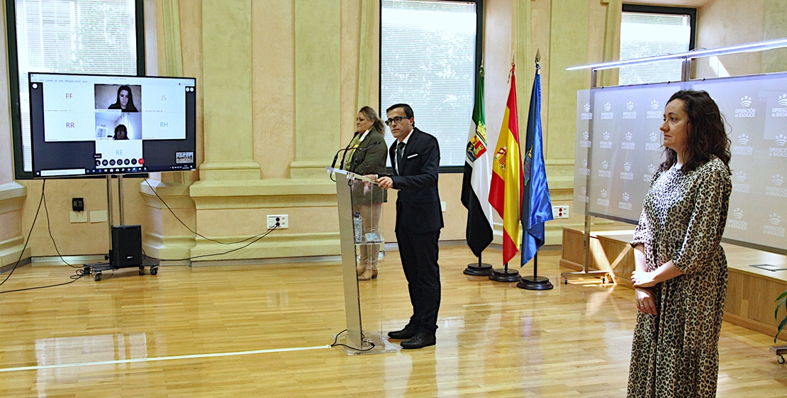 La Diputación de Badajoz invierte 30 millones de euros &quot;para reconstruir Extremadura&quot;