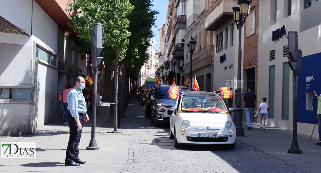 Manifestación multitudinaria en contra de la gestión del Gobierno en Badajoz