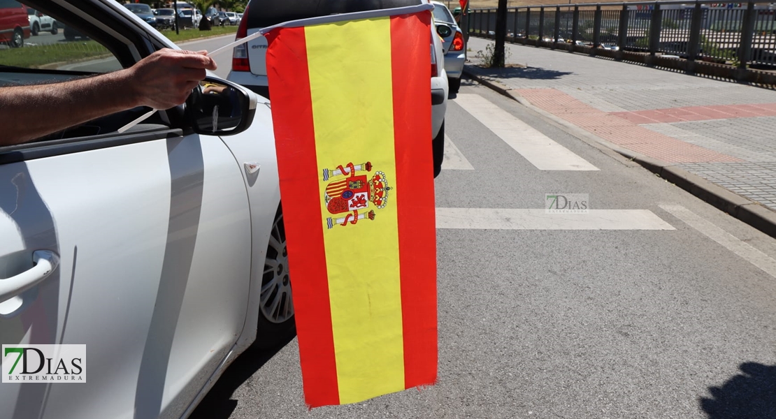 Manifestación multitudinaria en contra de la gestión del Gobierno en Badajoz