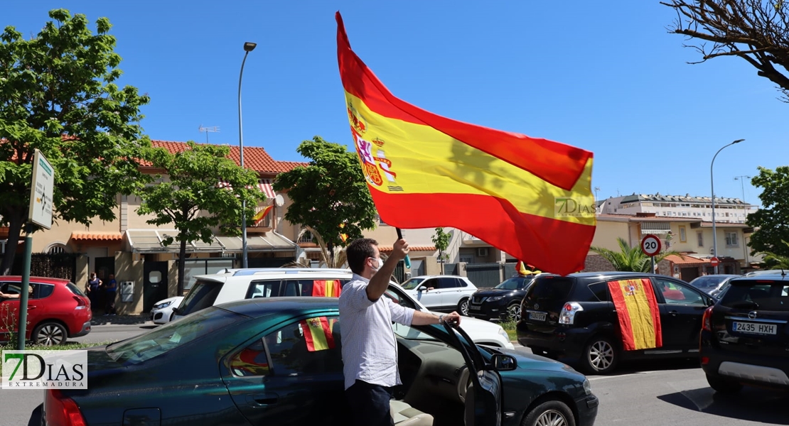 Manifestación multitudinaria en contra de la gestión del Gobierno en Badajoz