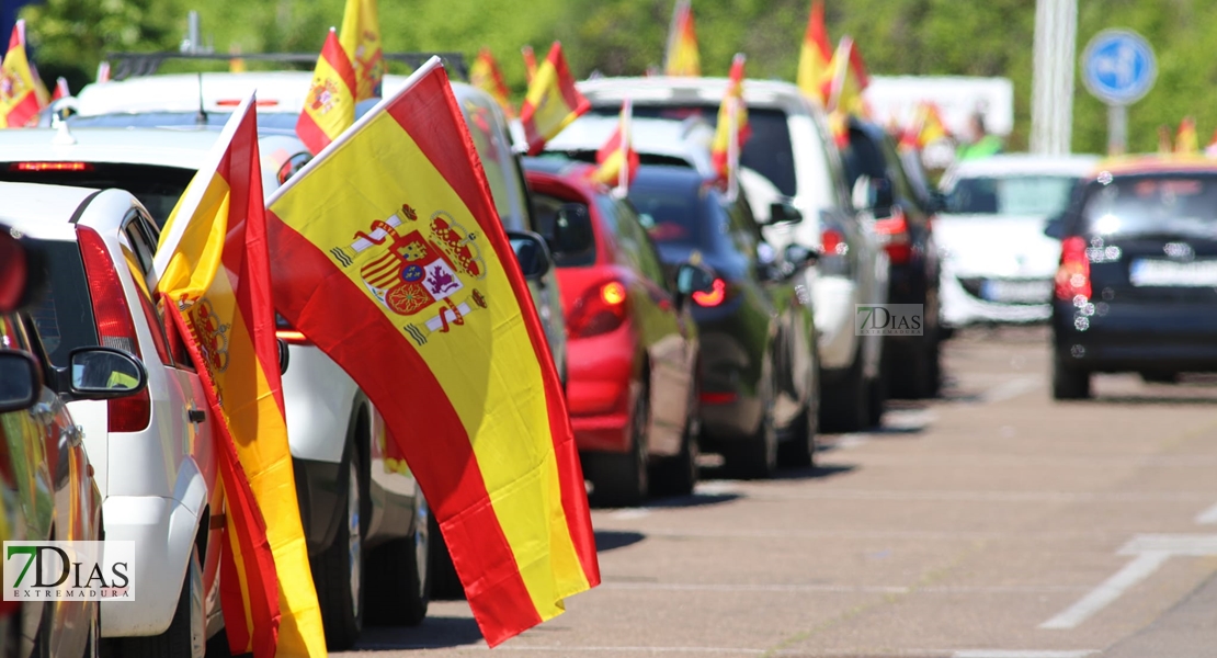 Manifestación multitudinaria en contra de la gestión del Gobierno en Badajoz