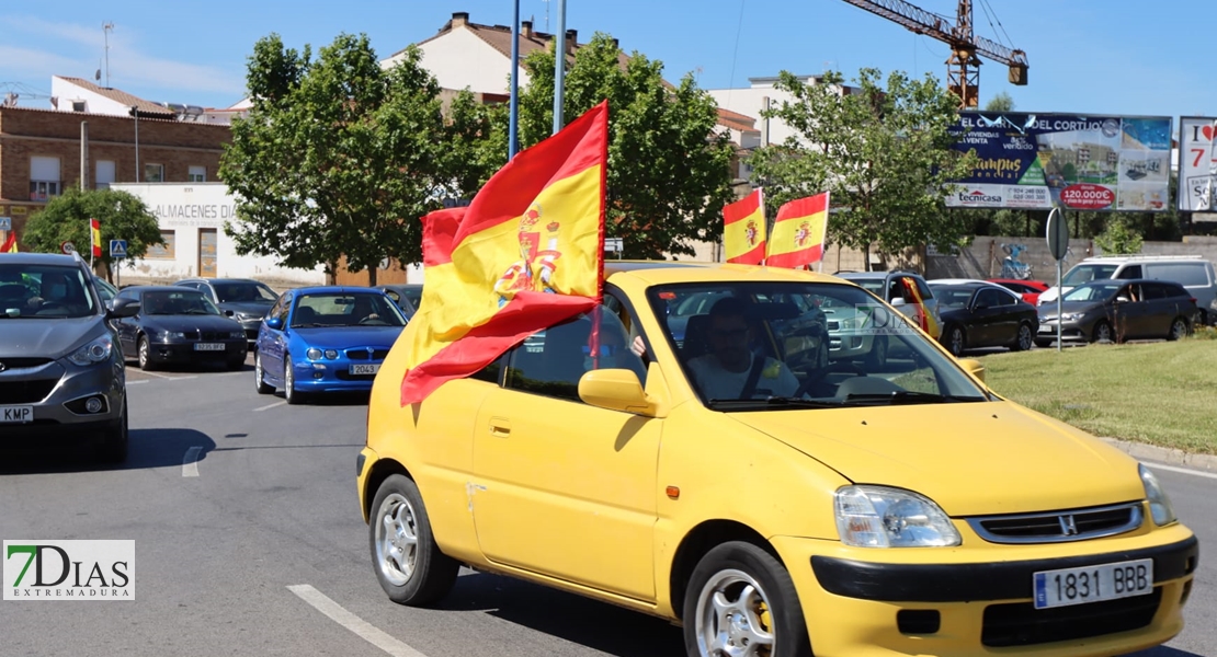 Manifestación multitudinaria en contra de la gestión del Gobierno en Badajoz