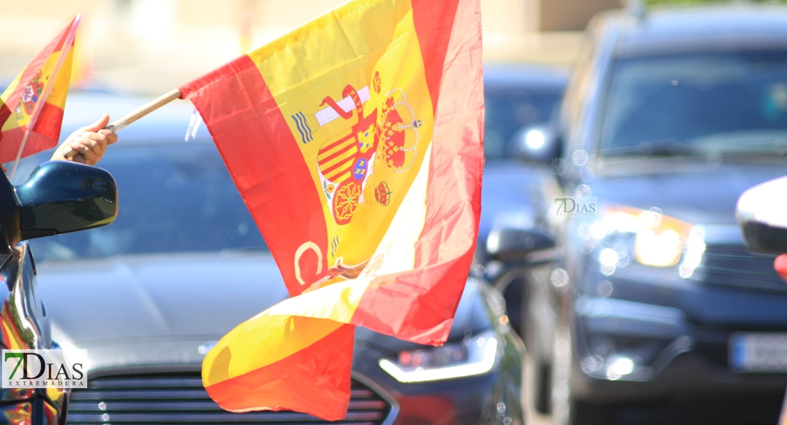 Manifestación multitudinaria en contra de la gestión del Gobierno en Badajoz