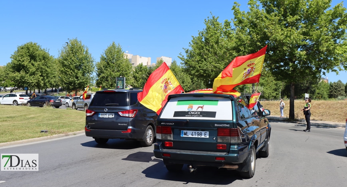 Manifestación multitudinaria en contra de la gestión del Gobierno en Badajoz