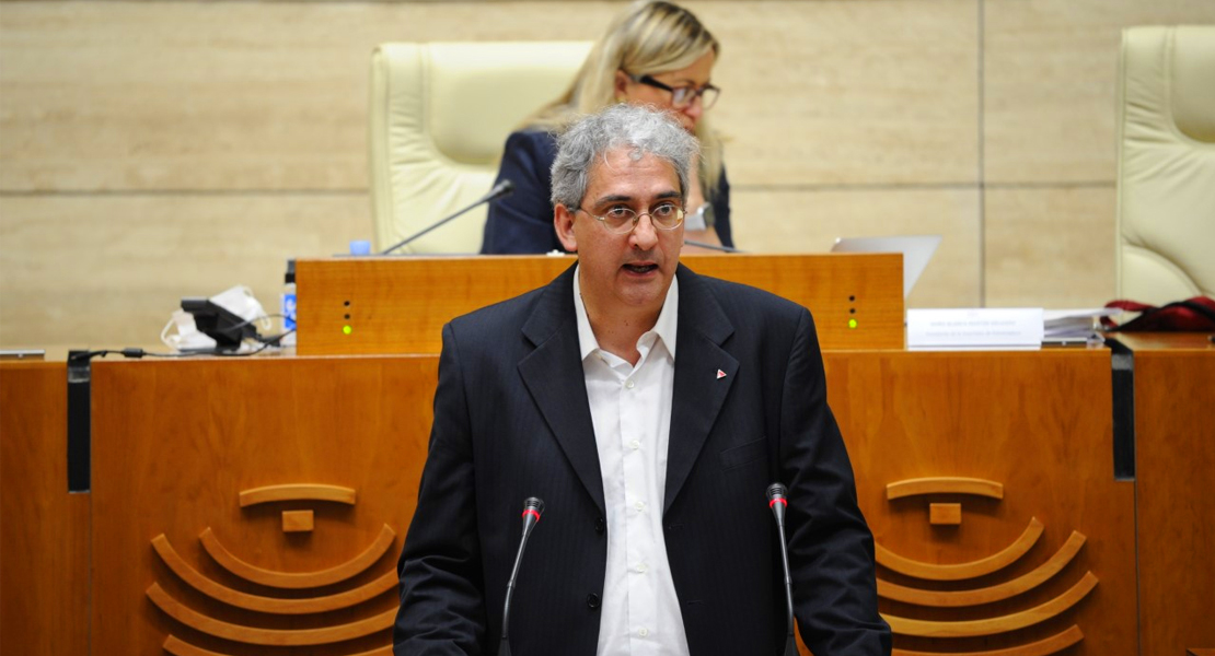UpE pide a la consejera de Educación que dimita “antes de aplicar recortes en las plantillas docentes”
