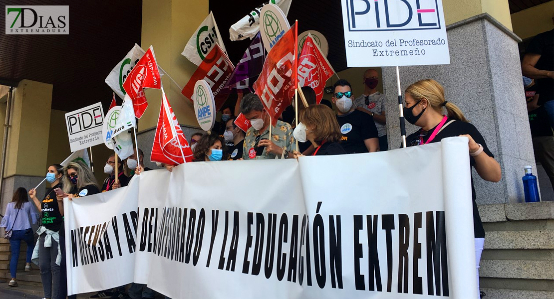 Los sindicatos exigen una reunión para abordar la situación de los centros educativos
