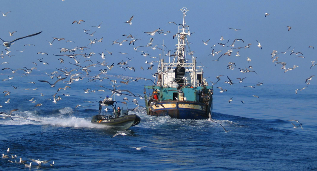 Vigilancia intensiva para evitar vertidos contaminantes en el mar