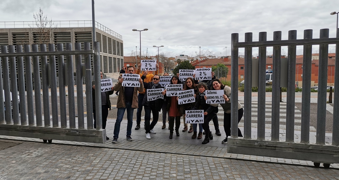 OPINIÓN: Alguien miente en Extremadura a los empleados públicos