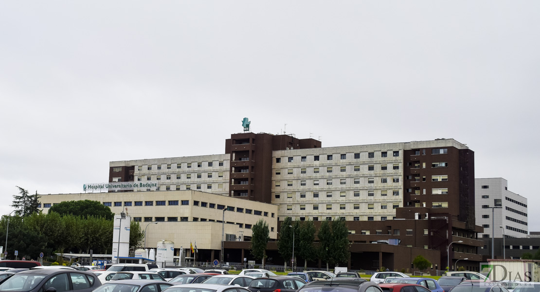 El Hospital Universitario sustituye el equipo de resonancia magnética después de 23 años