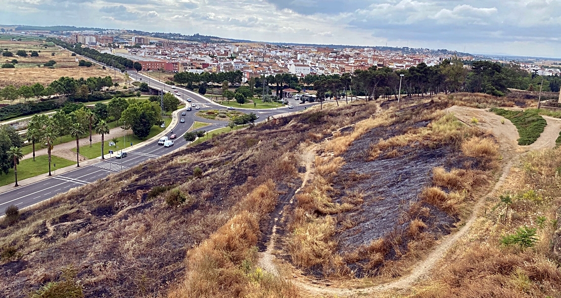 Amigos de Badajoz: “El dinero del no desbroce debe repercutir en la Alcazaba”