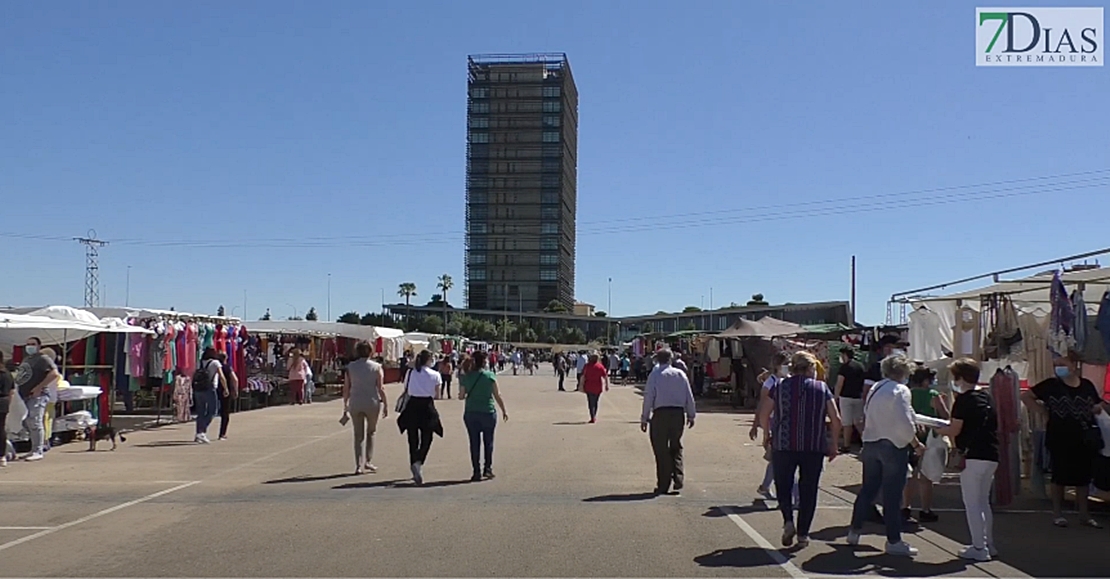 La normalidad vuelve al mercadillo de Badajoz