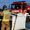 GALERÍA - Bomberos de Badajoz le salvan la vida excarcelándolo tras sufrir un grave accidente