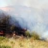 GALERÍA - Los Bomberos intervienen en un incendio que se propagaba en El Cerro Gordo (Badajoz)