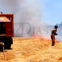 Los Bomberos sofocan un incendio entre Suerte de Saavedra y Los Montitos (Badajoz)