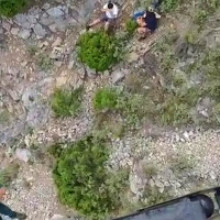 Rescatan a un senderista tras caer 15 metros por un barranco