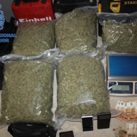 Detenido mientras transportaba más de 9 kilos de marihuana en su vehículo