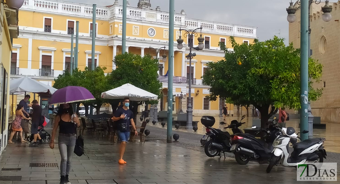 Se cumplen las predicciones meteorológicas de lluvia y tormenta en Badajoz