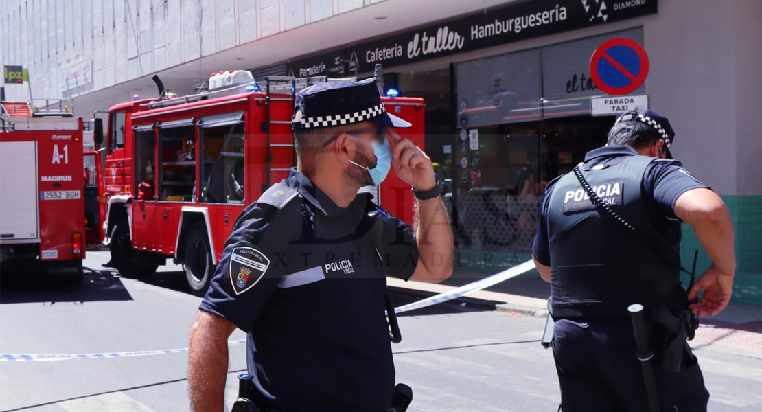 REPOR - Incendio en el supermercado La Plaza de Día en San Francisco (Badajoz)