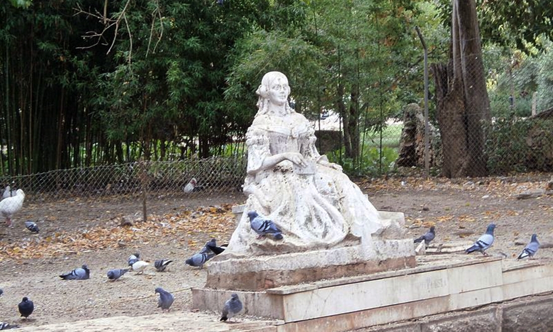 Amigos de Badajoz rechaza el traslado de Carolina Coronado