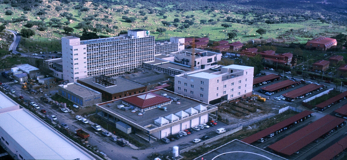 La paciente de UCI asociada al brote de Peraleda de la Mata continúa en estado crítico